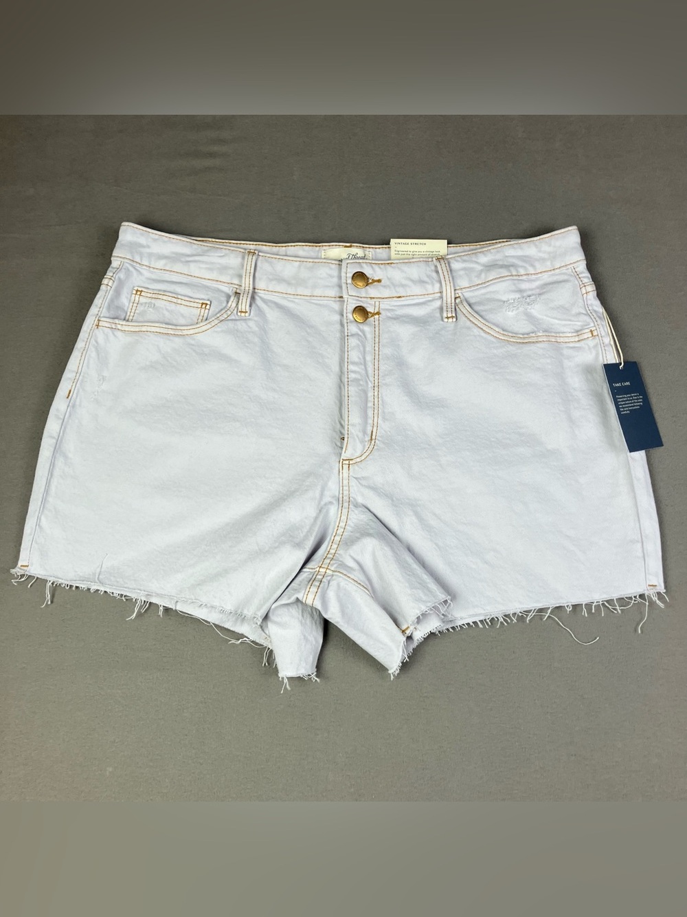 Universal Thread Women's Size 16 / 33 Vintage Midi Jean Shorts Light Purple NWT!
